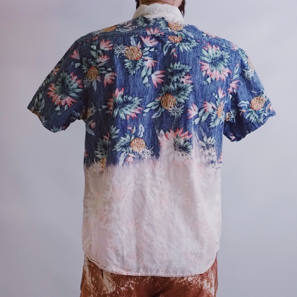 Pineapple 🍍 Button down - Picture 2 of 5